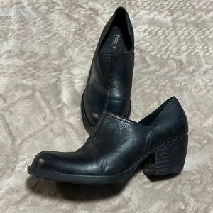Born black leather mules - 9M